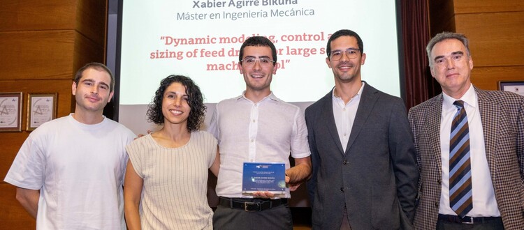 Xabi Agirrek Management Solutions 2026 saria jaso du Eraldaketa Digitaleko MBLrik onenaren aitortza gisa